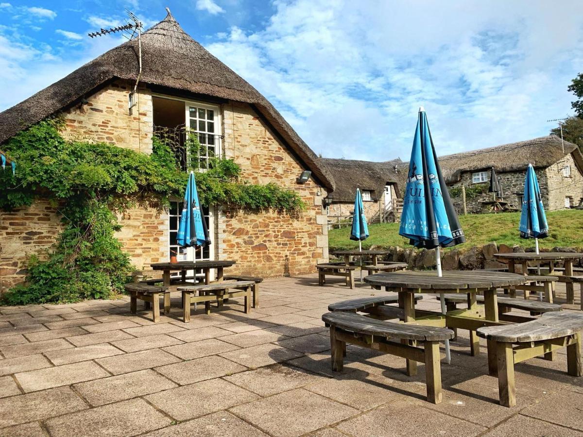 Bearslake Inn Bridestowe Esterno foto
