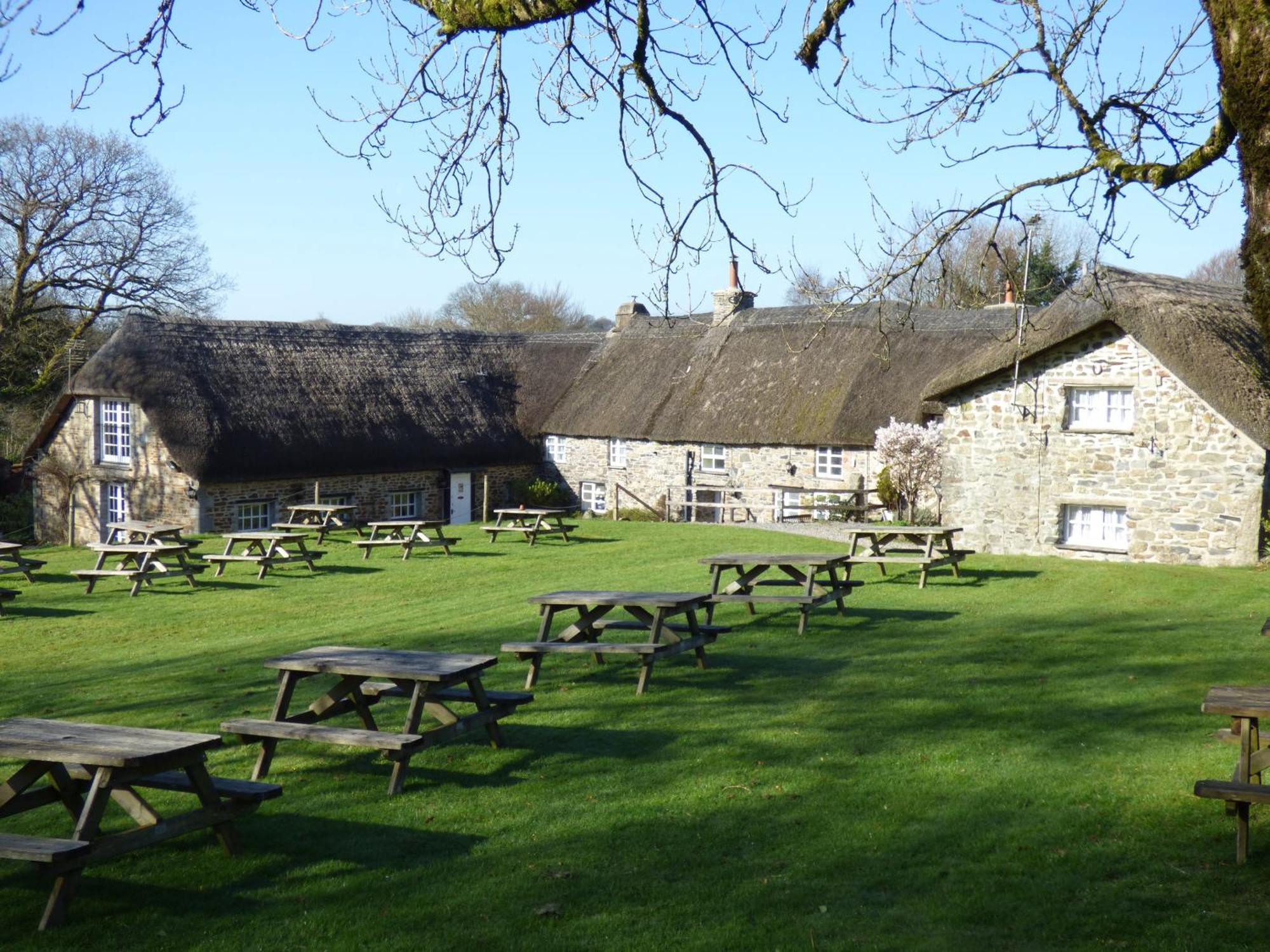Bearslake Inn Bridestowe Esterno foto
